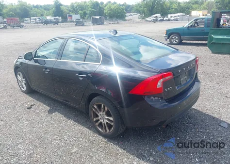 2012 Volvo S60 T5 z USA, uszkodzony, nr VIN YV1622FS6C2130344